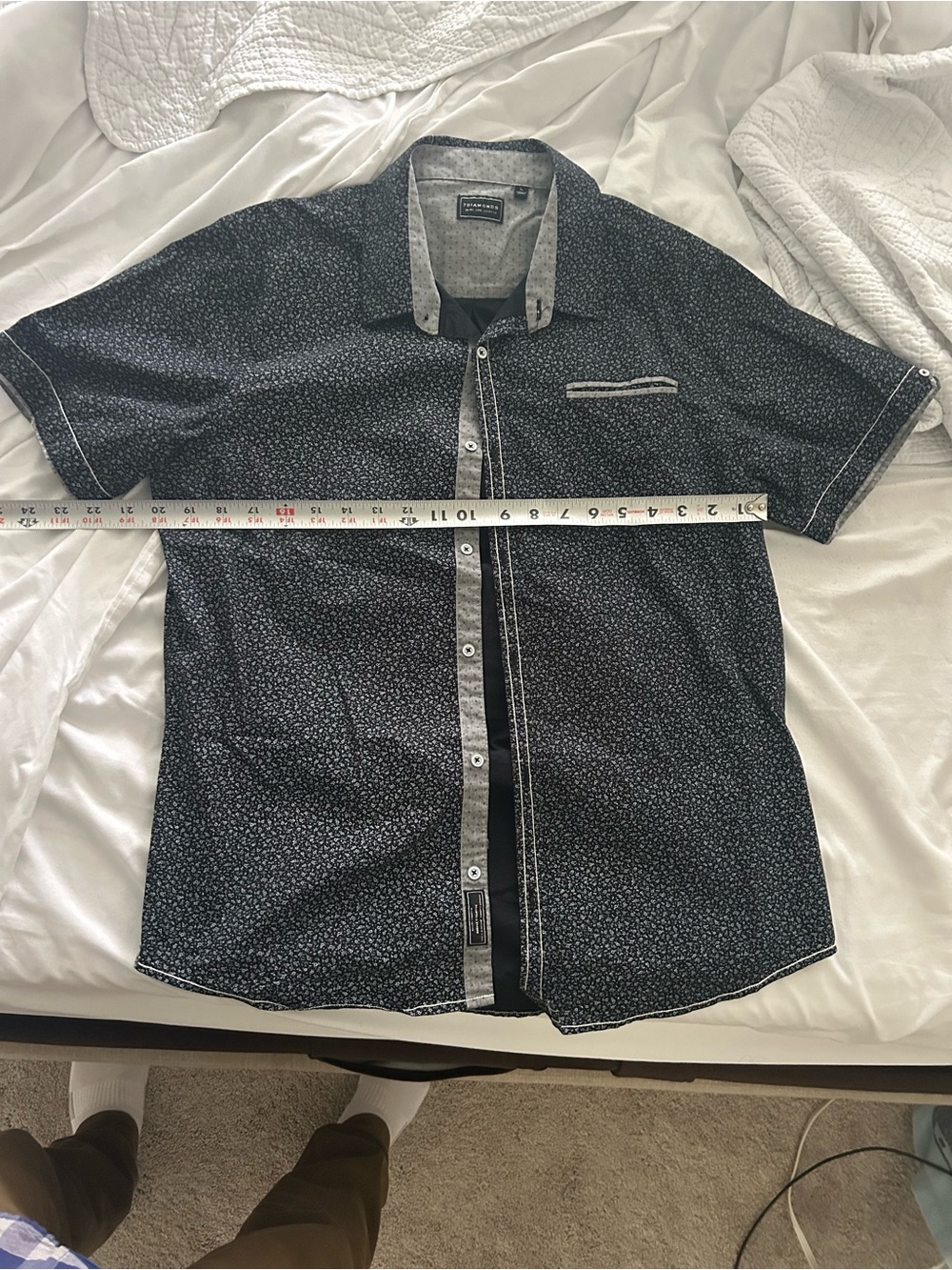 7 Diamonds Black Short-Sleeve Button-Down with Micro Dot Print